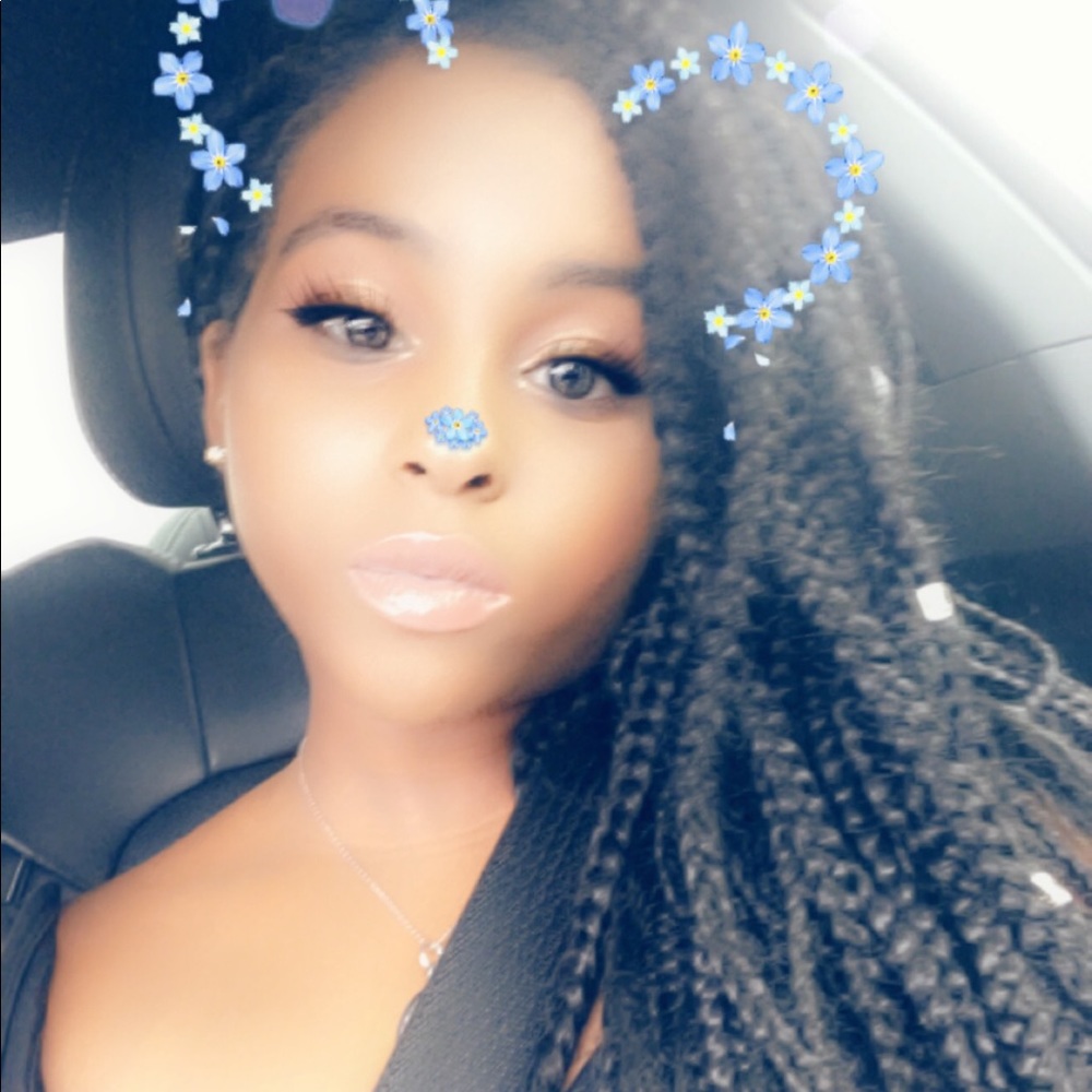 Meet your Posher, Jasmine